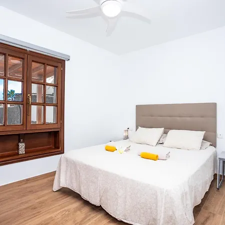 Axular With Heated Private Pool Сasa de vacaciones *